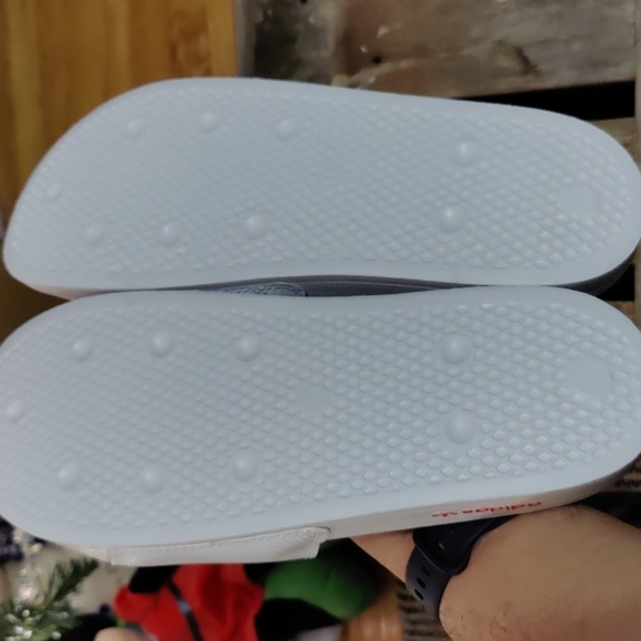 Adidas Adilette Lite men's size 10&11 - Picture 7 of 9